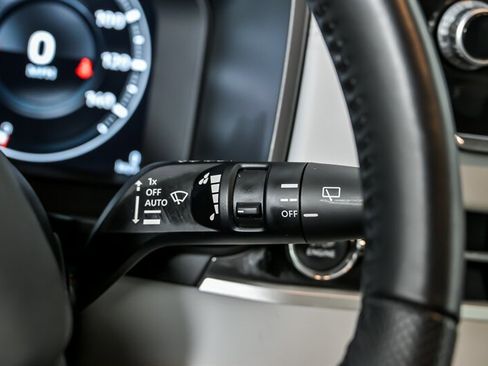 Used 2024 Mitsubishi Outlander SEL image 28