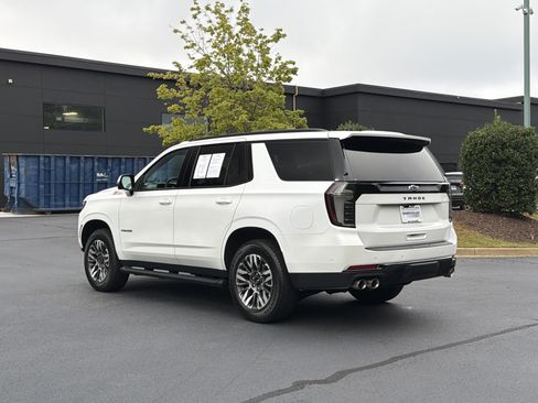 Used 2025 Chevrolet Tahoe Z71 w/ Comfort Package AWD/4WD image 14