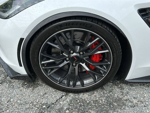 Used 2016 Chevrolet Corvette Z06 w/ 2LZ Preferred Equipment Group RWD image 12