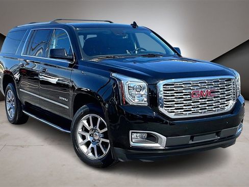 Used 2020 GMC Yukon XL Denali image 2