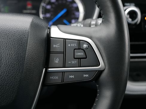 Used 2022 Toyota Highlander Limited image 30