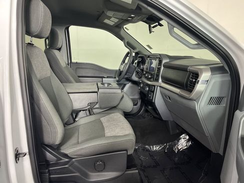 Used 2023 Ford F150 XLT w/ Trailer Tow Package image 17