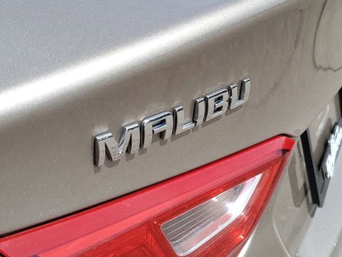 Used 2025 Chevrolet Malibu LT FWD image 33