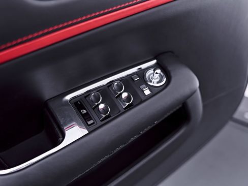 Used 2020 Rolls-Royce Dawn RWD image 50