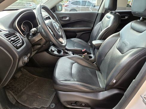 Used 2019 Jeep Compass Limited image 6