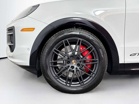 New 2026 Porsche Cayenne GTS image 24