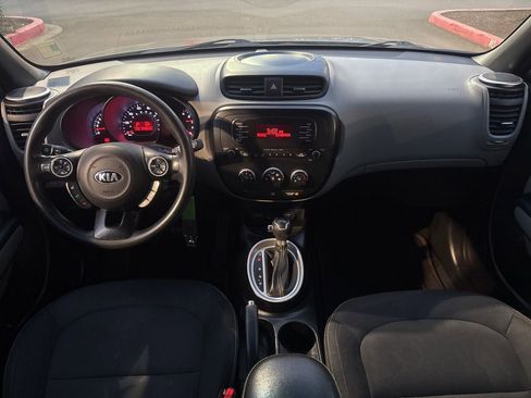 Used 2014 Kia Soul + FWD image 18