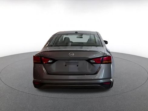 Used 2025 Nissan Altima 2.5 SV FWD image 10