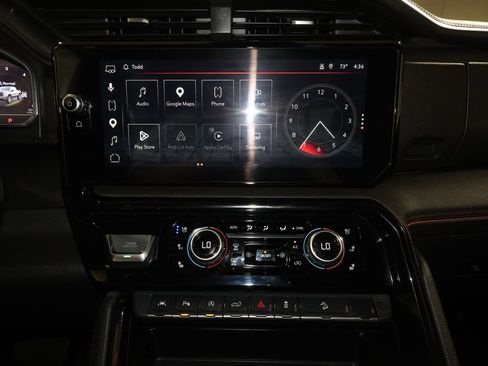 Used 2025 GMC Sierra 1500 AT4 w/ AT4 Premium Package AWD/4WD image 18