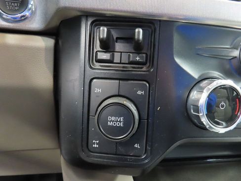 Used 2025 Ford F350 Platinum w/ Platinum Plus Package image 56