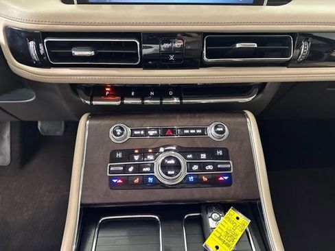 Used 2020 Lincoln Aviator Reserve w/ Equipment Group 202A AWD/4WD image 23