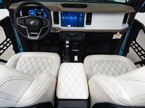 Used 2025 Ford Bronco Big Bend image 2