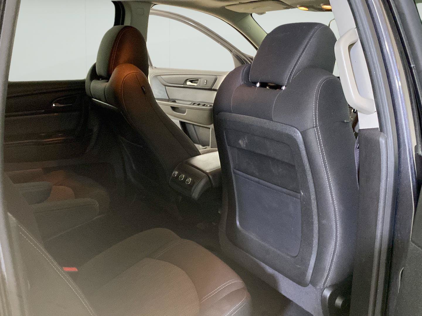 Used 2015 Chevrolet Traverse LT w/ Style and Technology Package AWD/4WD image 24