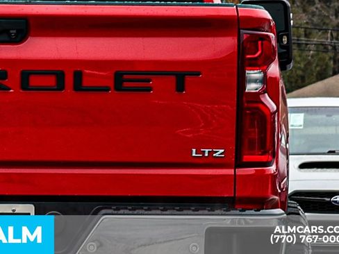Used 2024 Chevrolet Silverado 2500 LTZ w/ LTZ Premium Package image 15