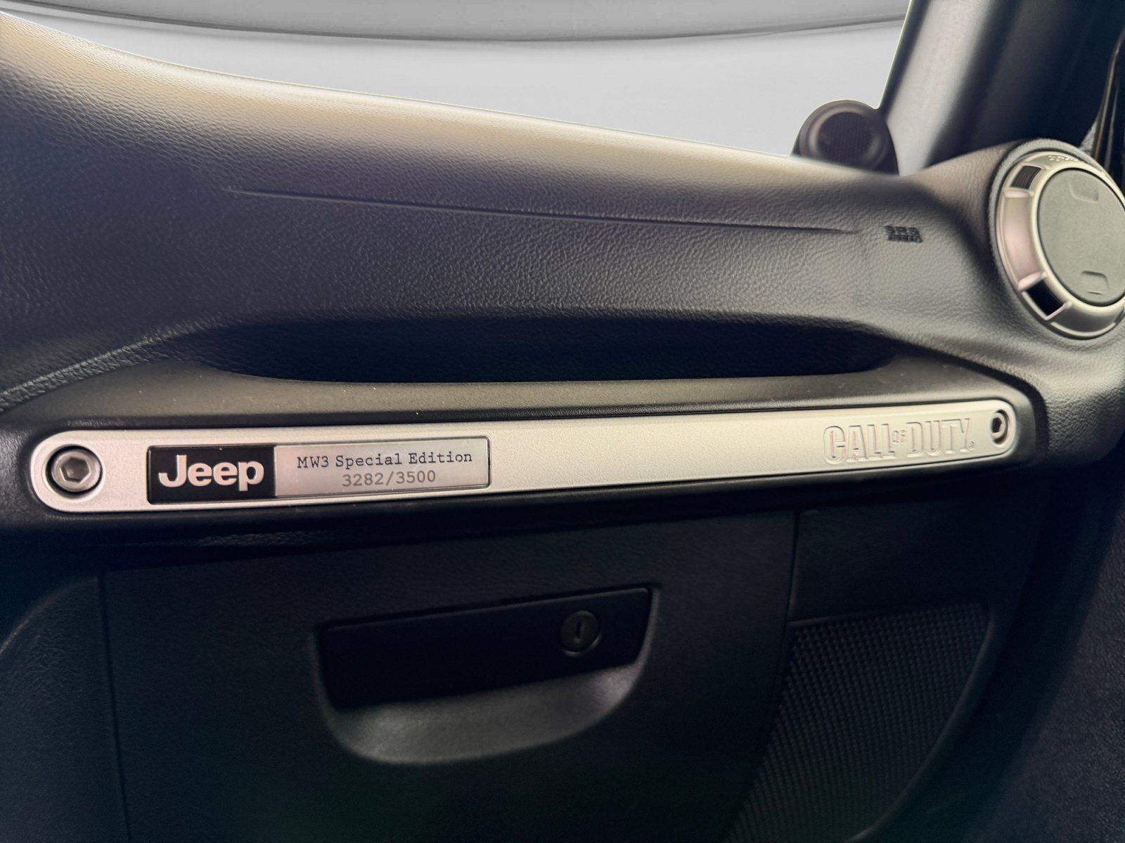 Used 2012 Jeep Wrangler Unlimited Rubicon AWD/4WD image 21