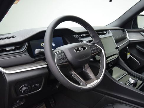 New 2026 Jeep Grand Cherokee L Limited image 30