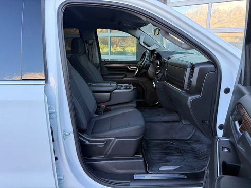 Used 2023 GMC Sierra 1500 SLE AWD/4WD image 19