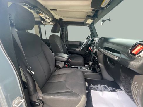 Used 2014 Jeep Wrangler Unlimited Sport AWD/4WD image 17
