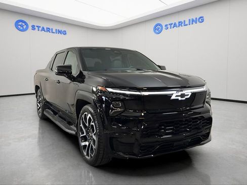 Used 2024 Chevrolet Silverado EV RST image 14