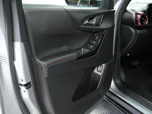 Used 2025 Chevrolet Equinox RS AWD/4WD image 25