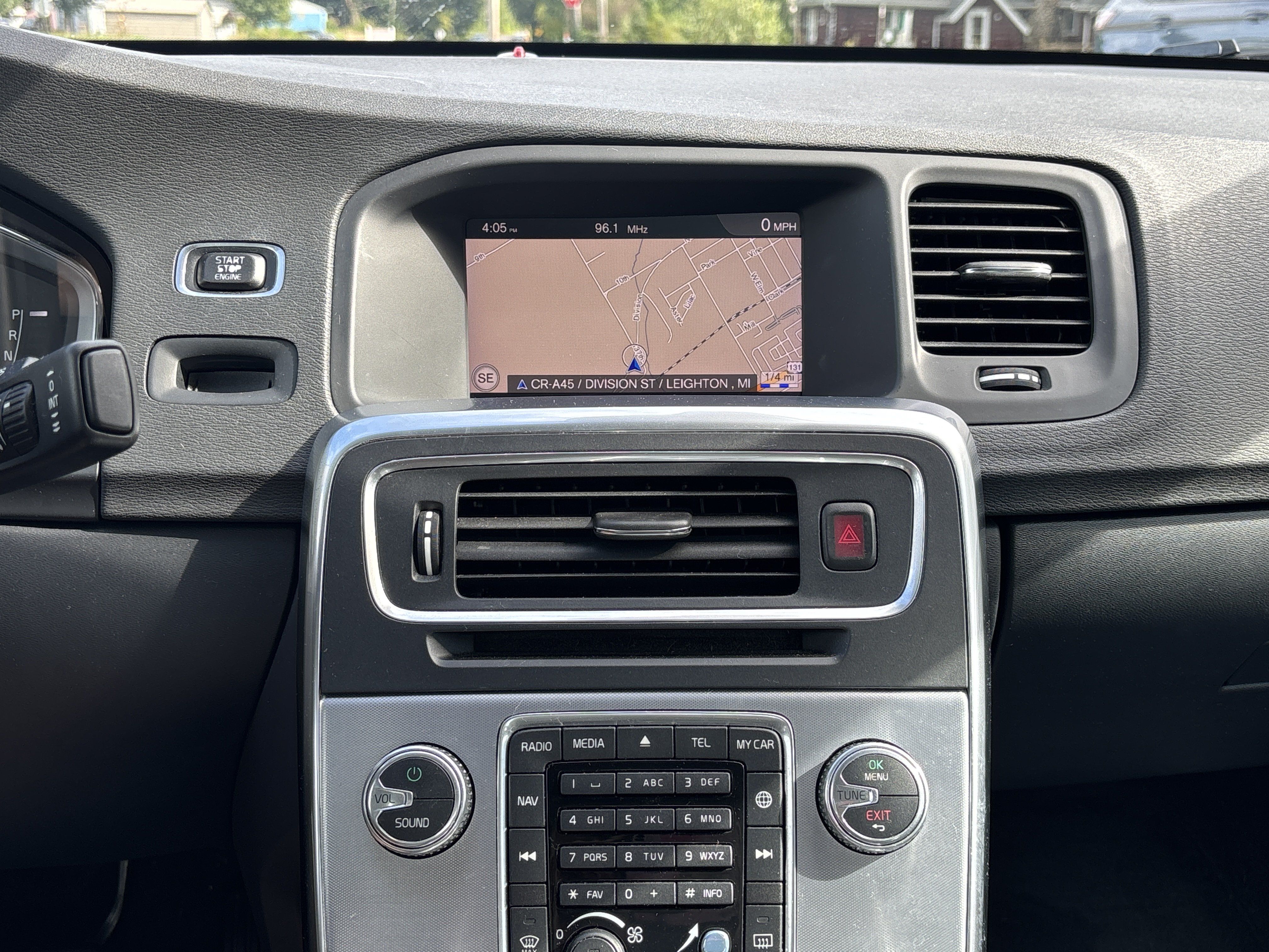 Used 2018 Volvo S60 T5 Dynamic w/ Vision Package FWD image 6