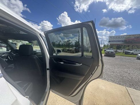 Used 2020 Cadillac XT6 Premium Luxury FWD image 29