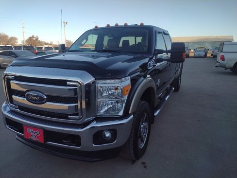 Used 2012 Ford F350 Lariat w/ Lariat Interior Pkg image 2