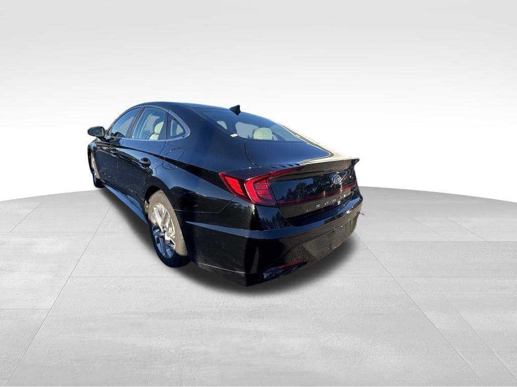 Used 2021 Hyundai Sonata SEL FWD image 3