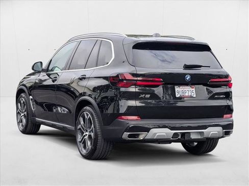 Used 2026 BMW X5 xDrive50e image 8