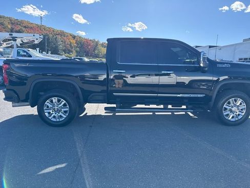 Certified 2024 Chevrolet Silverado 2500 High Country w/ Technology Package image 6