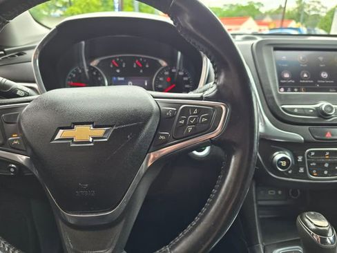 Used 2020 Chevrolet Equinox LT AWD/4WD image 16