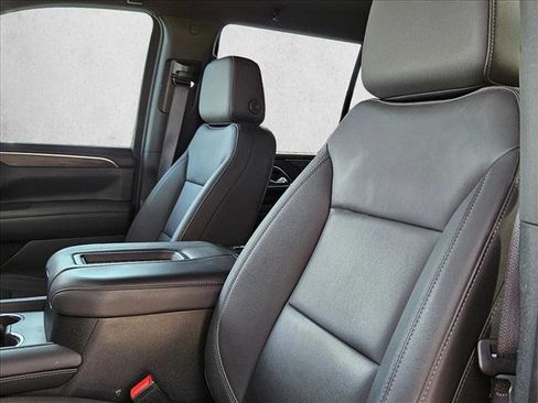 Used 2022 Chevrolet Tahoe Z71 w/ Luxury Package image 19