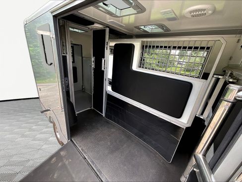 Used 2024 Mercedes-Benz Sprinter 3500 image 24