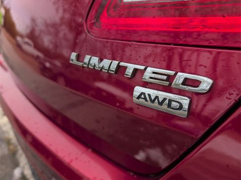 Used 2019 Ford Taurus Limited image 6