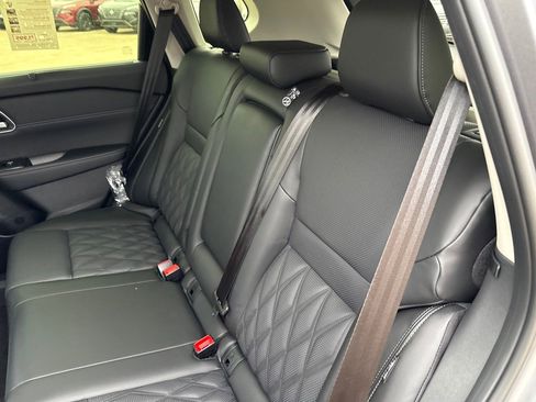 New 2026 Nissan Rogue Platinum image 23