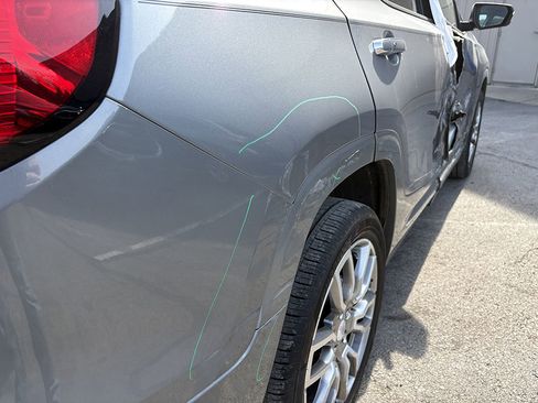 Used 2024 GMC Terrain Denali w/ Denali Premium Package image 4