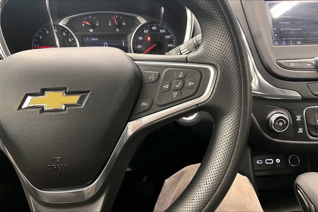 Used 2022 Chevrolet Equinox LT FWD image 18