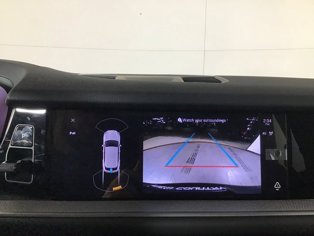 Certified 2024 Porsche Cayenne AWD/4WD image 38