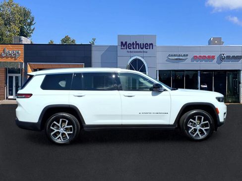 Used 2023 Jeep Grand Cherokee L Limited AWD/4WD image 2