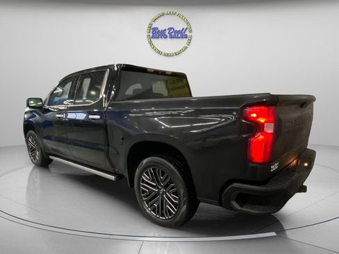 Used 2019 Chevrolet Silverado 1500 High Country w/ Technology Package AWD/4WD image 3