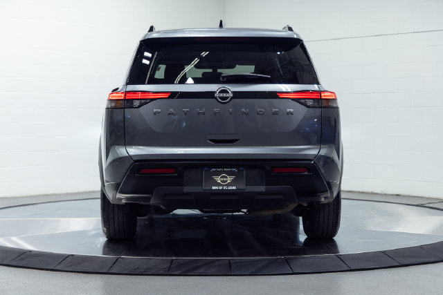 Used 2026 Nissan Pathfinder SV FWD image 7