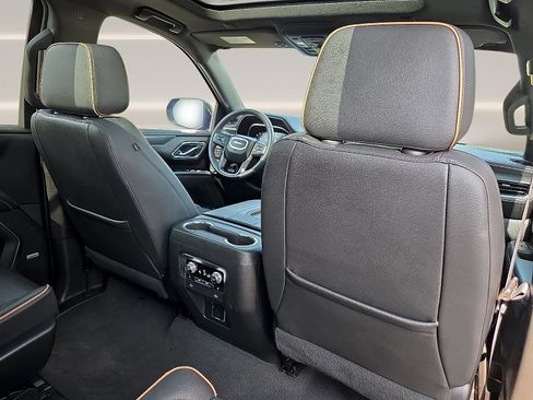 Used 2023 GMC Yukon AT4 AWD/4WD image 12
