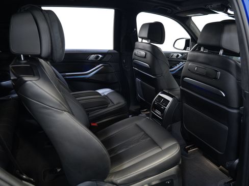 Used 2025 BMW X7 M60i AWD/4WD image 39