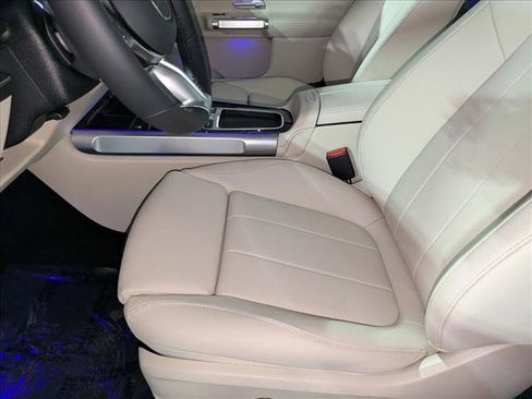 New 2025 Mercedes-Benz EQB 300 4MATIC image 4