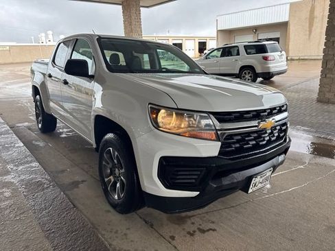 Used 2021 Chevrolet Colorado W/T RWD image 2