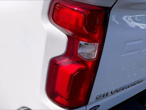 Used 2020 Chevrolet Silverado 2500 LTZ w/ LTZ Premium Package image 27