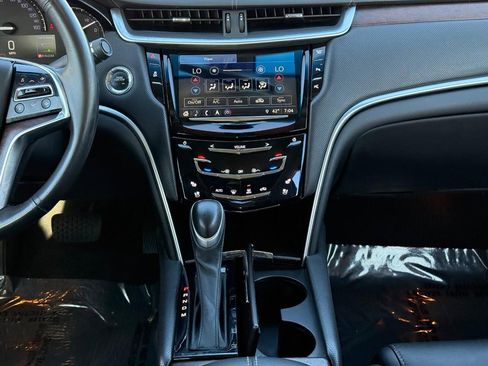 Used 2019 Cadillac XTS Luxury image 15