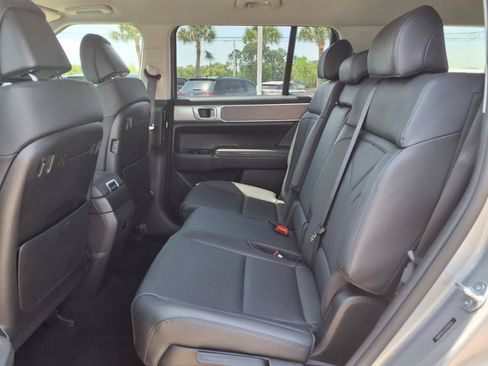 Used 2025 Hyundai Santa Fe SEL AWD/4WD image 24