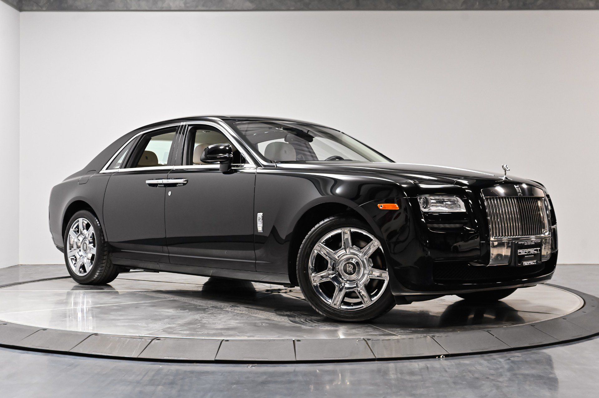 Used 2012 Rolls-Royce Ghost RWD image 64