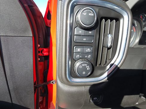 Certified 2022 Chevrolet Silverado 3500 LT w/ Convenience Package image 21